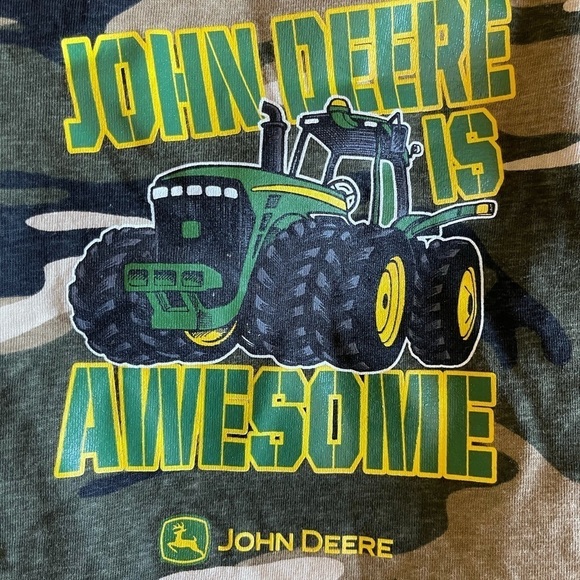 John Deere camouflage shirt with Tractor - Picture 5 of 11